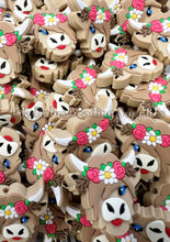 Load image into Gallery viewer, 1 Pc 27mm*26mm - Cow Beads - Flower Beads - Silicone Beads - Focal Beads