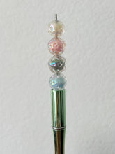 Load image into Gallery viewer, 16mm Clear Flower Mixed Beads - Acrylic Beads - Bubblegum Beads - Chunky Beads