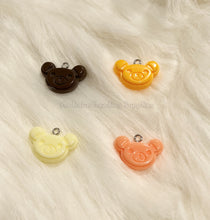 Load image into Gallery viewer, 4 Pcs Pig Charm In Resin Material - Pig Design For Crafting Supplies *Flat Back* CR008