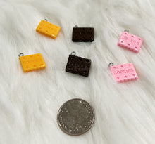 Load image into Gallery viewer, 6 Pcs Cookie Charm In Resin Material - Cookie Design For Crafting Supplies *Flat Back* CR009