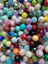 Load image into Gallery viewer, (Big Bundle) 500 Qty 20mm Acrylic Round Beads - Chunky Beads - Randomly Assorted
