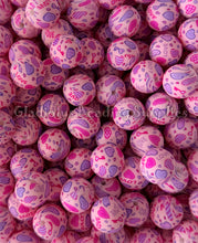 Load image into Gallery viewer, 15mm Heart Colorful Print Silicone Bead, Loose Beads, Valentine's Day Beads
