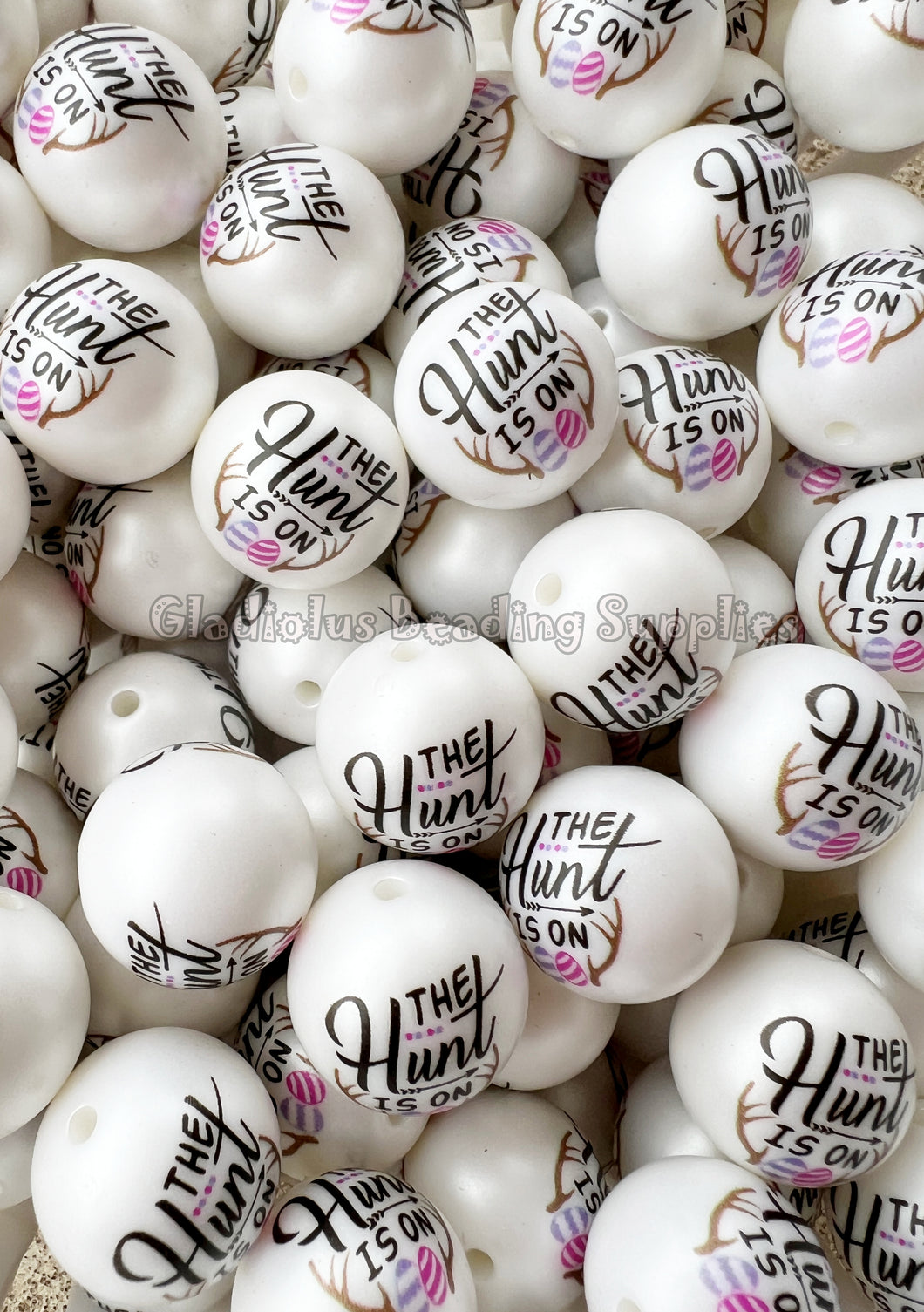 20mm The Hunt Is On Matte Print - Easter White Acrylic Matter Beads - Bubblegum Beads - Chunky Beads