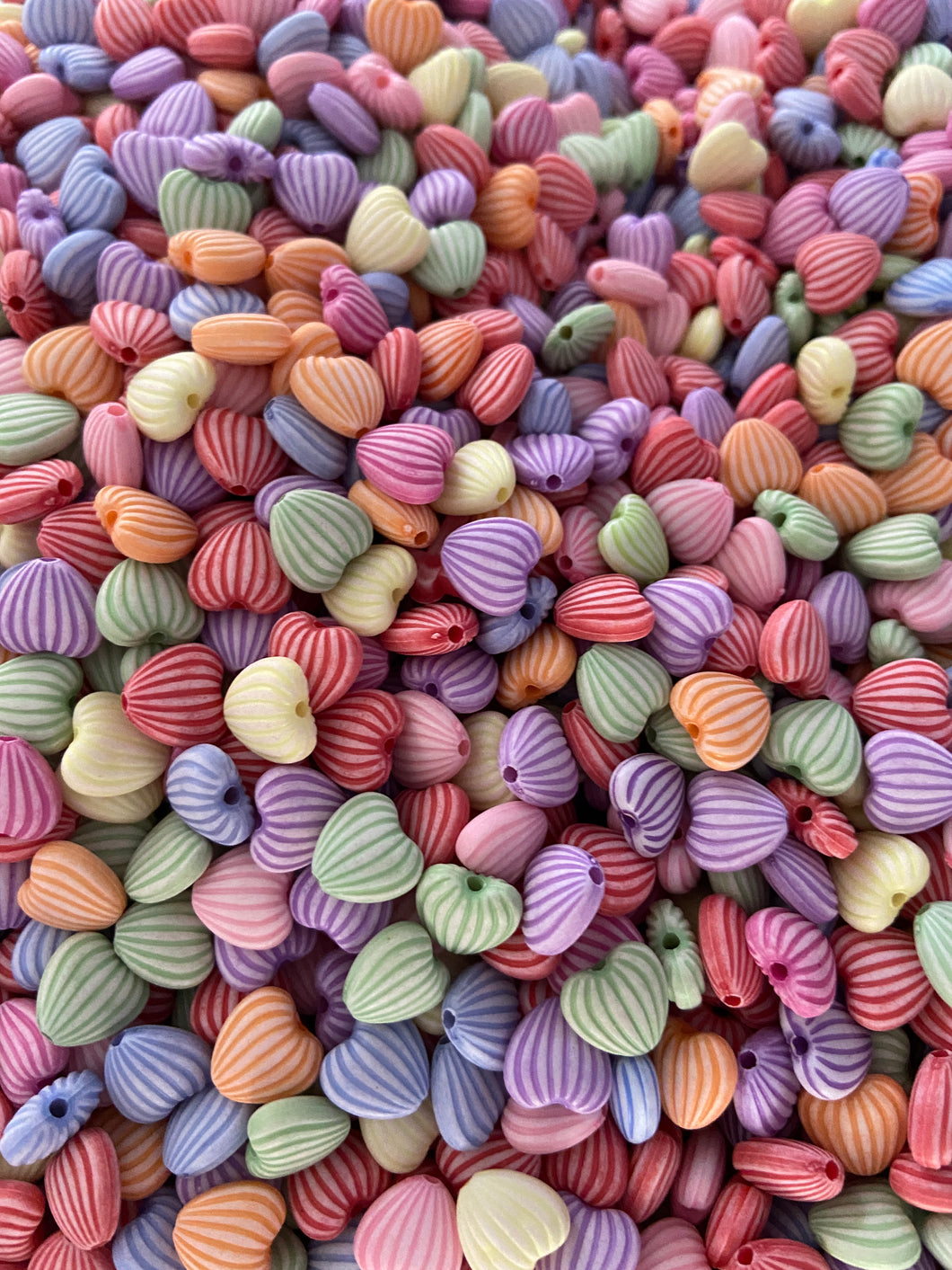 100 pcs Heart Acrylic Beads - Multicolor Candy Beads - For Jewelry Making C29