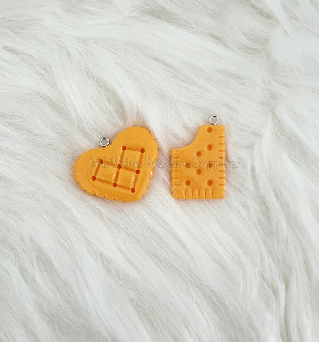 2 Pcs Cracker Charm In Resin Material - Cracker Design For Crafting Supplies *Flat Back*  CR003