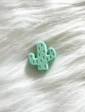 Load image into Gallery viewer, 1 Pc 25mm - Cactus Beads - Silicone Beads - Focal Beads
