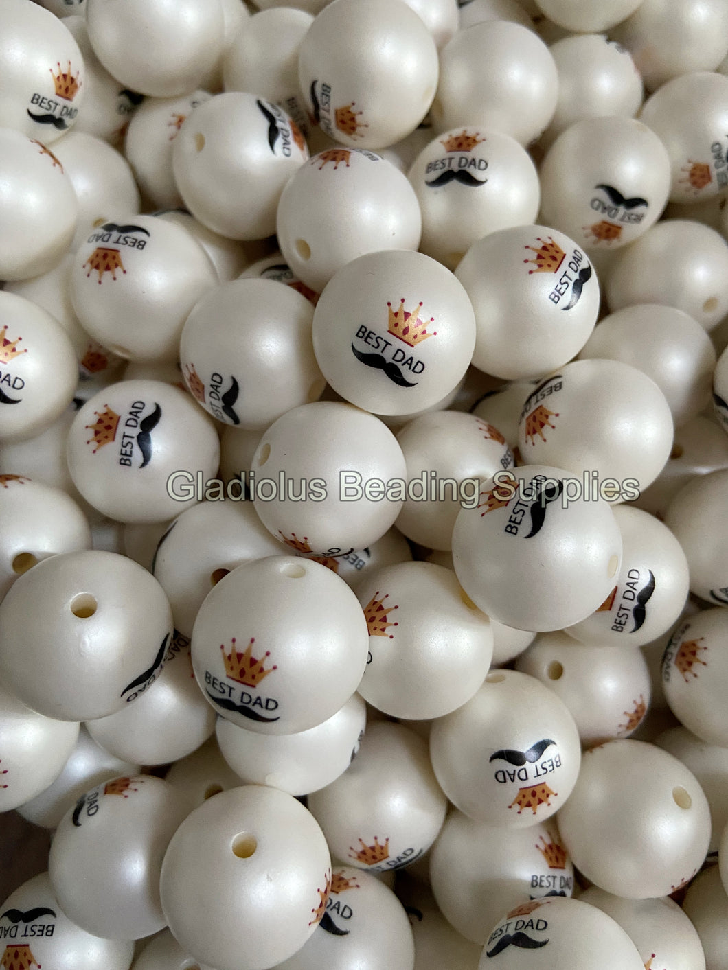 20mm Crown Best Dad Matte Print - White Acrylic Matter Beads - Bubblegum Beads - Chunky Beads