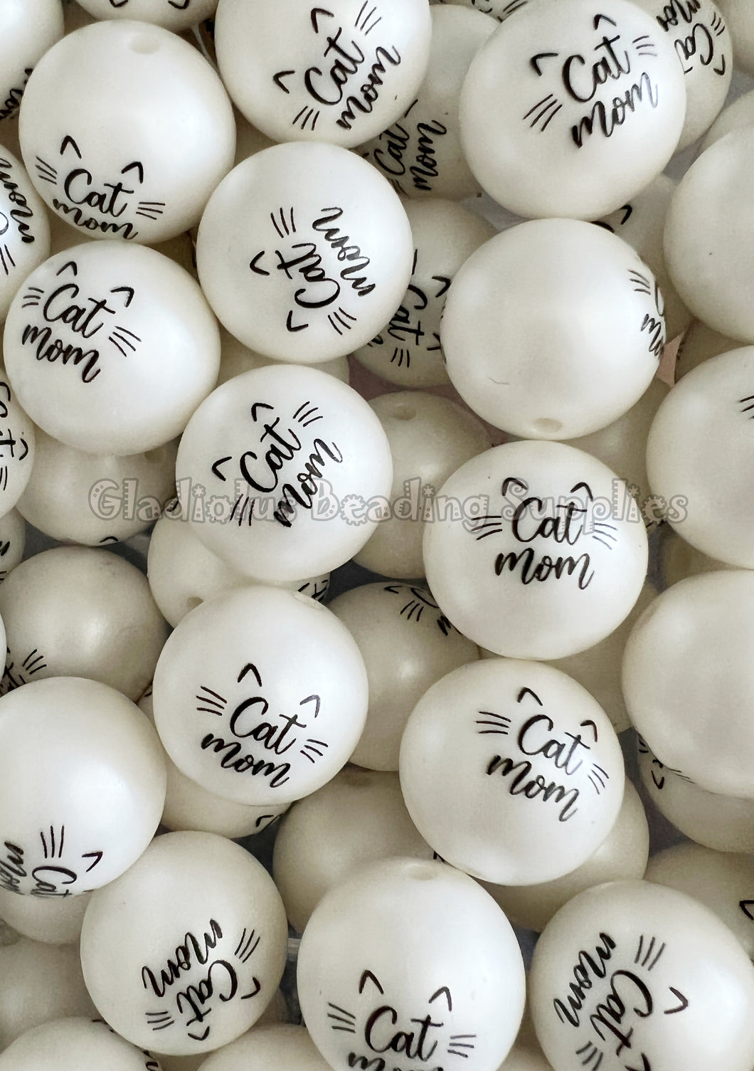 20mm Cat Mom Matte Print - White Acrylic Matter Beads - Bubblegum Beads - Chunky Beads