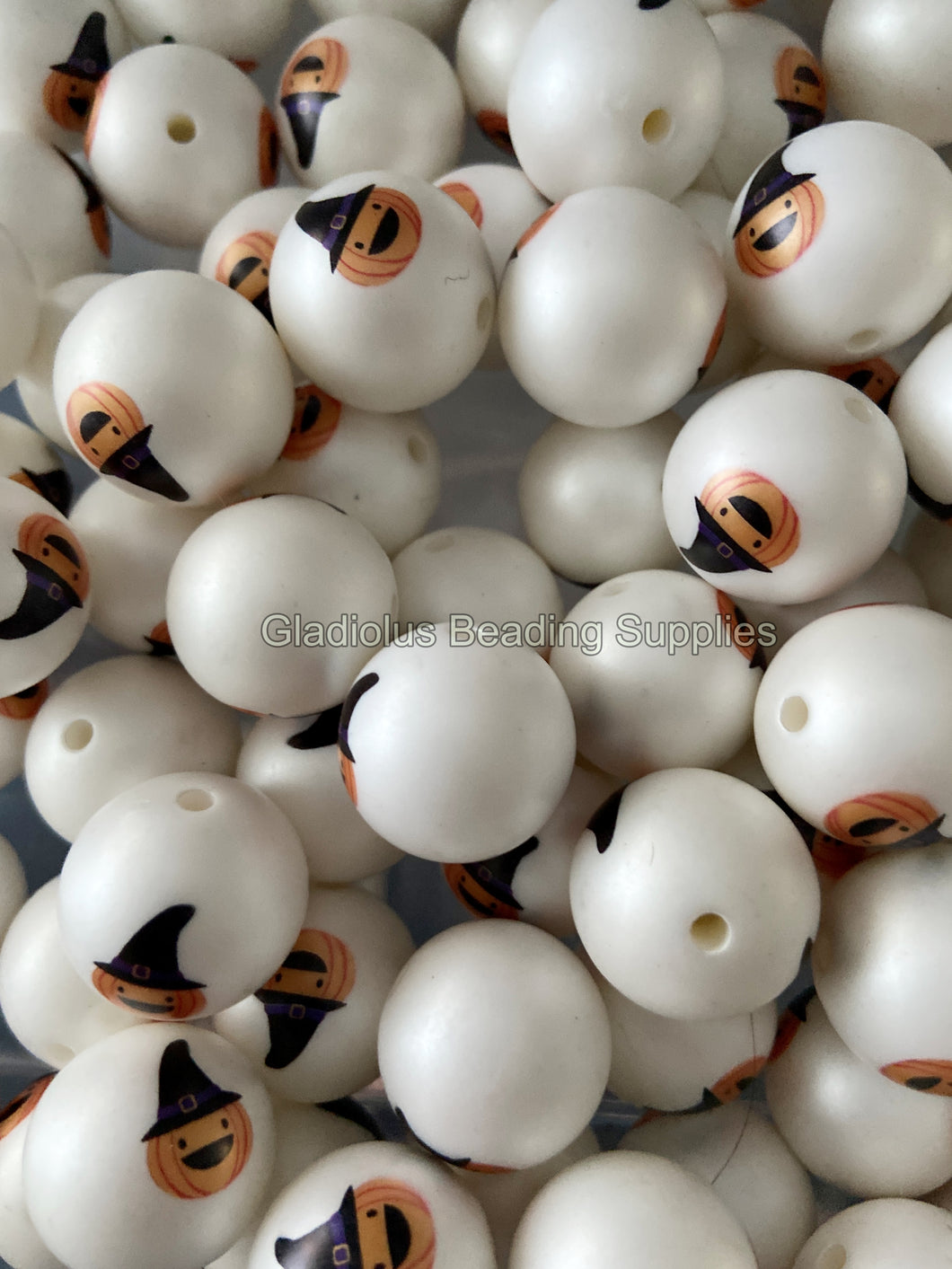 20mm Hat Man Matte Print - White Acrylic Matter Beads - Bubblegum Beads - Chunky Beads