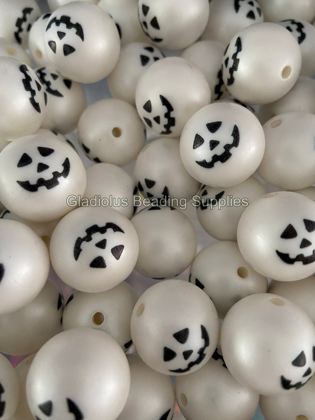 20mm Scary Face Matte Print - White Acrylic Matter Beads - Bubblegum Beads - Chunky Beads