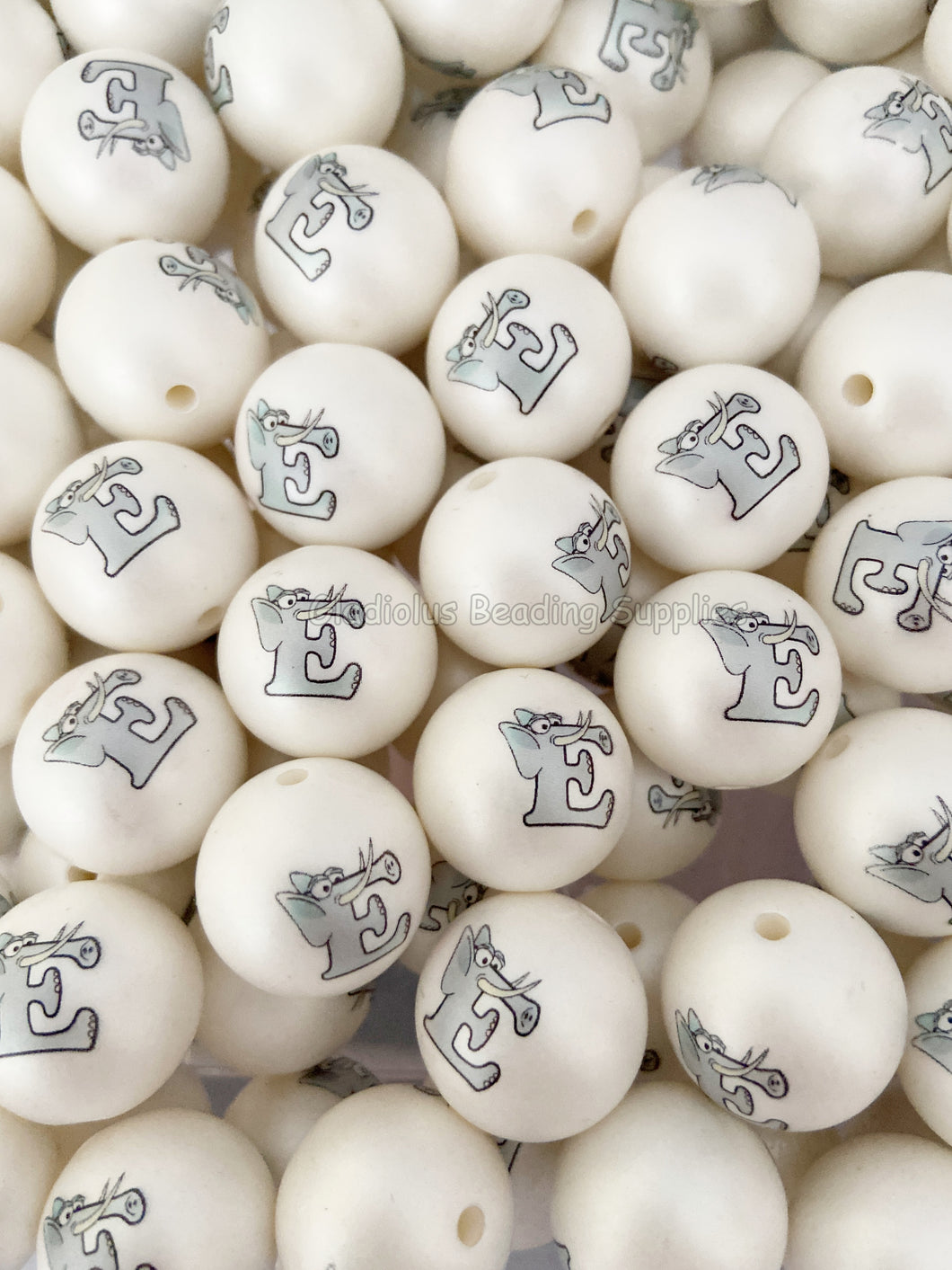 20mm E's Letter Matte Print - White Acrylic Matter Beads - Bubblegum Beads - Chunky Beads