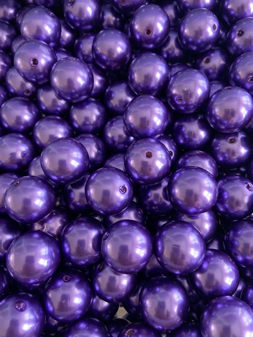 P17 20mm Dark Purple Pearl Look - Acrylic Solid Beads - Bubblegum Beads - Chunky Bead